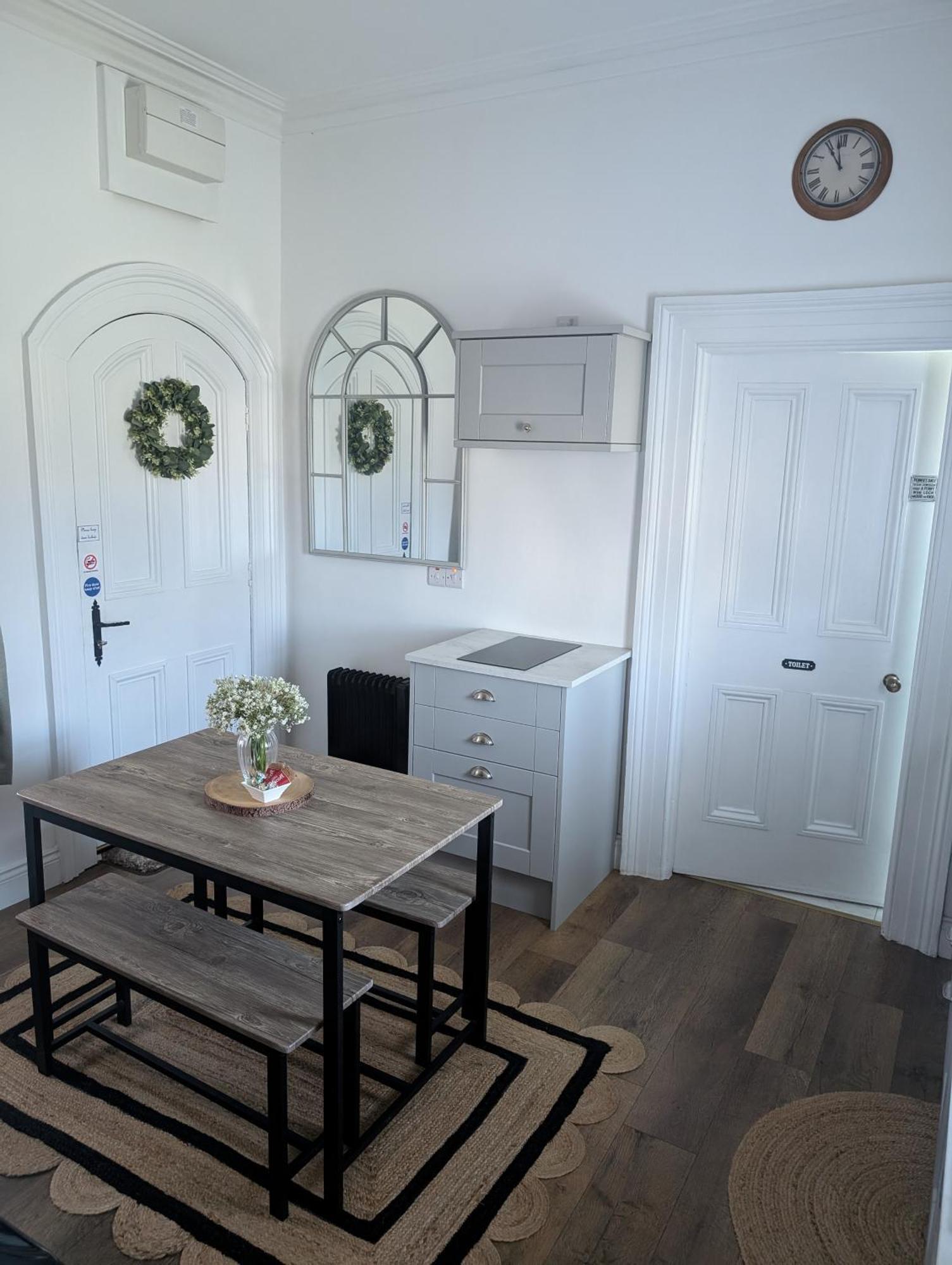 The Railway Sleeper Apartment Cullybackey Ngoại thất bức ảnh